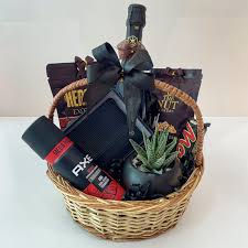 send birthday gift basket for men