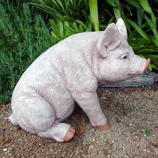 Pig Sitting Statue Figurine Garden