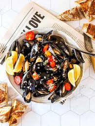 mussels in white wine garlic sauce