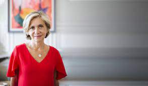 Biography valérie pécresse is the daughter of dominique roux (ceo of bolloré telecom since january 2007). Valerie Pecresse We Need To Look Ahead And Learn The Lessons Of This Crisis English Hospitality On