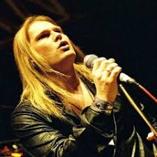 He does not agree with viarmo's teaching methods of drumming. Jorn Lande Vagalume