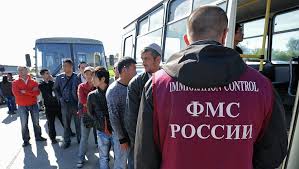 ФМС предлагает мигрантам разрешение на проживание получать за баллы -  19.08.2015, Sputnik Таджикистан