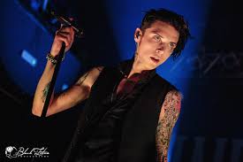 andy black creeper live review from