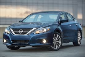 2016 nissan altima review ratings
