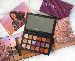 The first teaser for the upcoming huda beauty desert dusk eyeshadow palette happened so long ago (march to be exact) that i almost forgot it was happening. Huda Beauty Desert Dusk Eyeshadow Palette Juliasallure