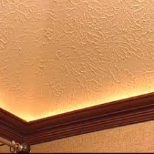 crown molding to a tray ceiling