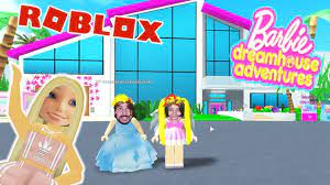 Barbie® embodies the excitement of competition and the enduring power of teamwork with this vintage reproduction of the 1975 gold medal™ barbie. Roblox Barbie Dreamhouse Adventures Kaan Nina Erkunden Barbie Traumhaus In Pinker Madchenwelt Youtube