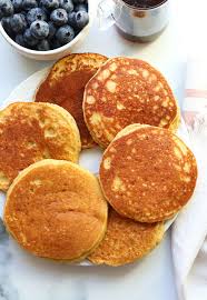 almond flour pancakes detoxinista