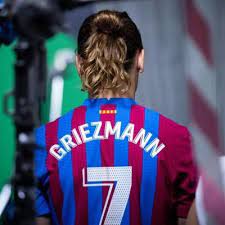 The forward is due to return on a season's loan with an option for the transfer to become permanent for €40m. Antoine Griezmann On Twitter T D S Al Camp N U Visca Barca