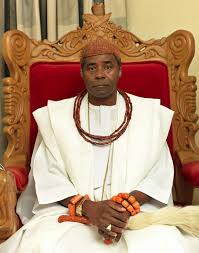 It is also clear that with the death of his principal, the late olu of warri, the possibility that he may lose his influence if power falls on an. Humans Of Edoland The Late Olu Of Warri Kingdom Ogiame Atuwatse S Son Prince Tsola Was Disqualified From Becoming The Olu Of Warri Because His Mother Was A Yoruba Woman And According