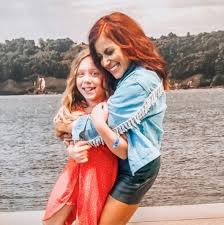 Her eldest sister melissa babysat her while she pursued her. Teen Mom Chelsea Houska Quit The Show To Protect Daughter Aubree S Privacy After 11 Year Old Lived Full Life On Camera