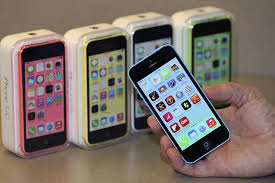 Why not choosing a colorful apple iphone 5c that will make you stand out from the crowd? Apple Iphone 5s Vs Iphone 5c Why Suppliers Are Downsizing Production Of The Budget Iphone 5