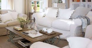 cómo limpiar un sofá de piel blanca