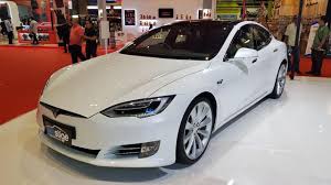 Saat ini ada 3 model mobil tesla yang tersedia di indonesia. Berkat Aturan Baru Harga Mobil Listrik Tesla Turun Otomotif Liputan6 Com