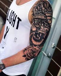 Los tatuajes para hombres en el brazo tipo manga pueden llegar a ser verdaderas obras de arte, pero es cierto que resultan muy complicados de ocultar si llegara a ser necesario. Los 20 Mejores Tatuajes De Media Manga Para Hombres Galeria De Tatuajes
