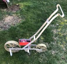 garden seeder with 1 corn seed plate