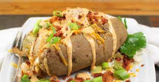 chipotle en and bacon spud