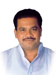Hyderabad, Dec 24 : Andhra Pradesh&#39;s minister for information technology Komatireddy Venkata Reddy Thursday resigned as minister and legislator in support ... - Komatireddy-Venkat-Reddy