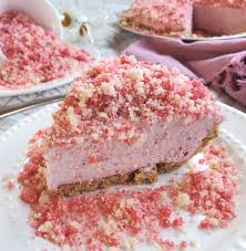 strawberry shortcake freezer pie