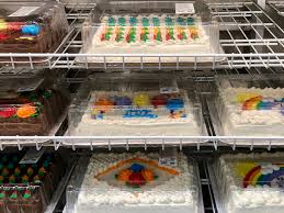 Costco quarter sheet cakes : Costco Employees Say They Get A Cake For Working 25 Years