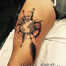 Dot Work Tattoo by Celia Yc | Tatouage zelda, Tatouage rose des vents,  Tatouage