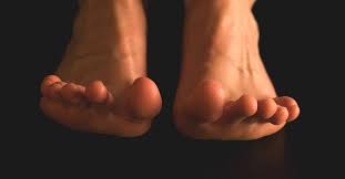 causes of sharp pain in big toe and