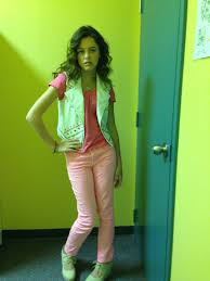 Know more about sara waisglass's bio, wiki, height, net worth, boyfriend. Sara Waisglass On Twitter Found A Pic From My First Day Of Work At Degrassi