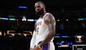 NBA: Block-Show und Throwback-Performance von LeBron James! Los Angeles  Lakers überrollen Orlando Magic