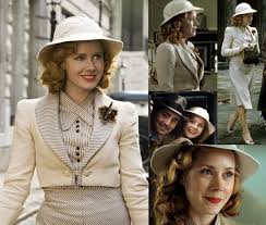 Miss pettigrew lives for a day is a 2008 romantic comedy film directed by bharat nalluri, starring frances mcdormand and amy adams. Miss Pettigrew Lives For A Day Fashion Movies Outfit Fashion Film