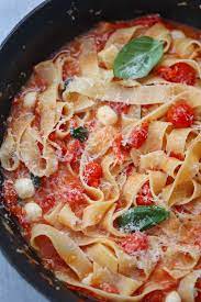 easy cherry tomato pasta with