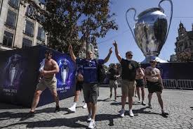 The 2021 uefa champions league trophy is up for grabs on saturday as manchester city and chelsea meet in the final in porto, portugal. Ef1kbggpnwhv9m