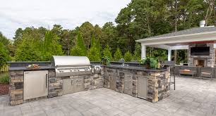 design and build your dream outdoor kitchen