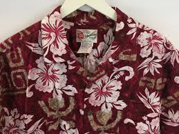 Hilo Hattie Mens Button Crimson Red Hibiscus Hawaiian Size