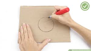 3 Ways to Cut a Circle Out of Cardboard - wikiHow