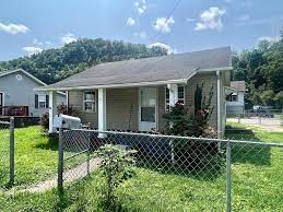 perry county homes real