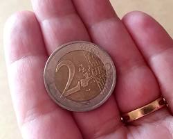 €2歐元硬幣（金屬混合）的圖片