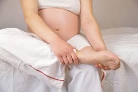 8 ways to treat postpartum edema