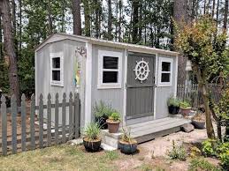 20 Garden Shed Decorating Ideas For The