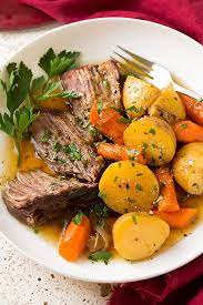 Slow Cooker Beef Roast With Potatoes And Carrots gambar png