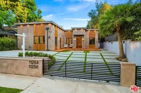 homes in north hollywood ca