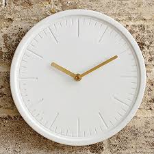 15 simple best round clock designs