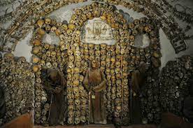Visiter la crypte des Capucins et ses ossements à Rome ! | Les Bons Plans  de Rome