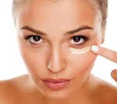 does applying makeup damage your skin