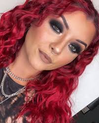 in grunge makeup trend