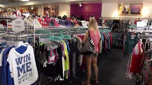 selling your clothes to consignment s