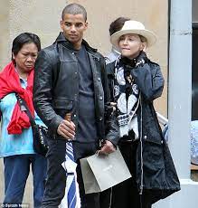 Madonna and tzipi arriving at the restaurant (photos: Madonna And Her Boyfriend 2012