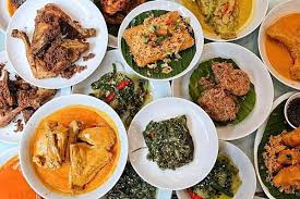 Selamat datang di wisata kuliner kita, mari kita kenali tempat tempat wisata seluruh indonesia dan masakan ciri khasnya serta cara memasaknya Jarang Terdengar Berikut 4 Masakan Ranah Minang Yang Tak Kalah Enak Dari Rendang