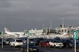 Sechs Flughäfen in Frankreich nach Anschlagsdrohungen geräumt