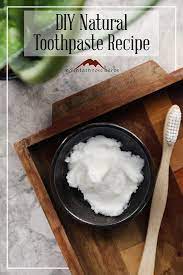 how to make homemade toothpaste 2 ways