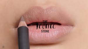 how to the iconic stone lips lips